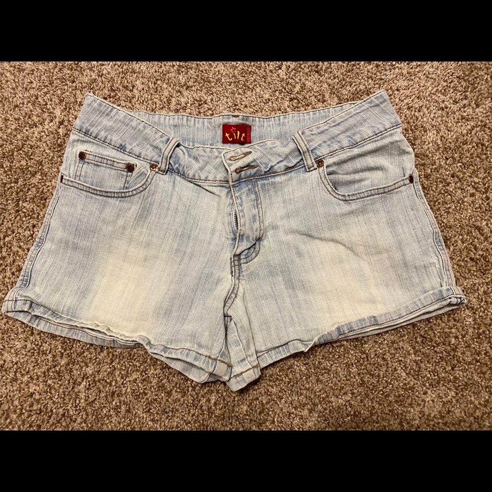 Tilt Jean Shorts